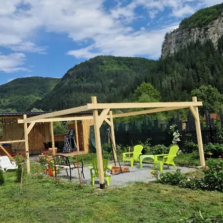 Casa Transylvania Cu Hot Tub Lupsa