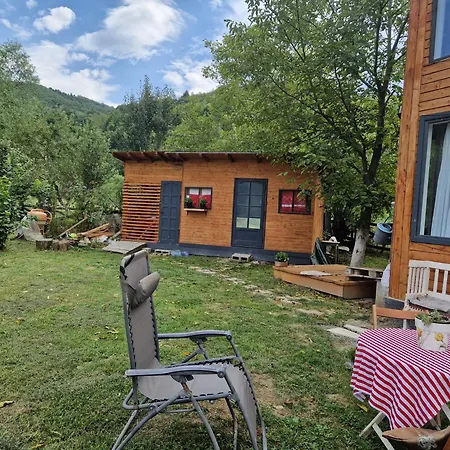 Casa Transylvania Cu Hot Tub Lupsa